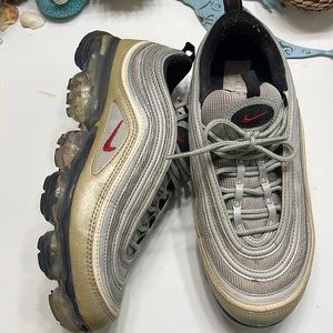 Gently Worn Nike Air max